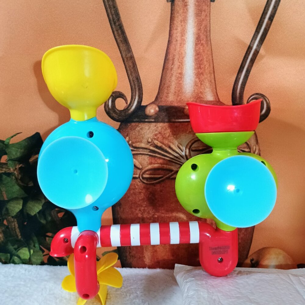 Yookidoo Multicolor Spin 'N' Sprinkle Water Lab STEM Bath Toy - Picture 2 of 6